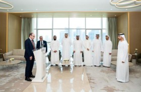 أمام سيف غانم السويدي، عدد من الخبراء الجدد يؤدون اليمين القانونية  