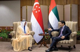 ولي عهد أبوظبي ورئيس وزراء سنغافورة يبحثان سبل تعزيز العلاقات بين البلدين