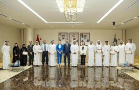 جمارك أبوظبي تحصل 6 جوائز ذهبية ضمن جوائز مجلس هارفارد العالمية للأعمال لعام 2024