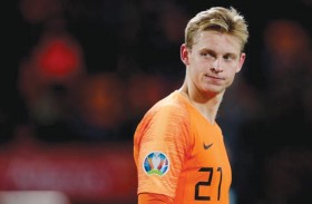 الإصابة تحرم دي يونغ من إكمال «يورو 2020»