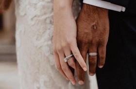 يتزوج امرأة 4 مرات ويطلقها 3 مرات خلال 37 يوماً