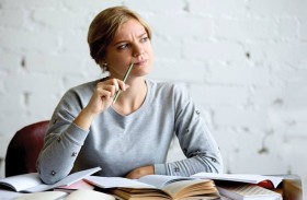 كيف نميز بين الخرف الكاذب والخرف الحقيقي؟!