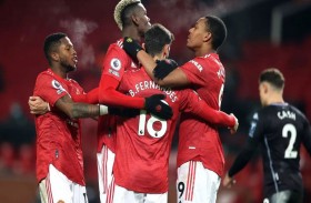 مانشستر يونايتد للانفراد بالصدارة قبل القمة ضد ليفربول 