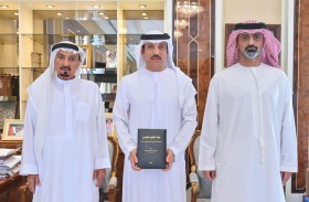 حاكم عجمان وولي عهده يستقبلان محمد النعيمي بمناسبة حصوله على درجة الدكتوراه