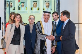 سعود بن صقر يشهد العرض الخاص لفيلم «بُناة قصر الحمراء»