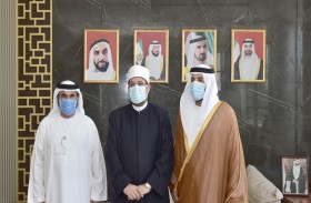 وزير الأوقاف المصري يطلع على إنجازات وخدمات الشؤون الإسلامية