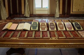 حاكم الشارقة يهدي مجمع القرآن الكريم دفعة جديدة من الكتب النفيسة المعنية بعلوم القرآن والسنة النبوية