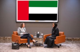 نورة الكعبي تلتقي سفيرة بعثة الاتحاد الأوروبي لدى الدولة