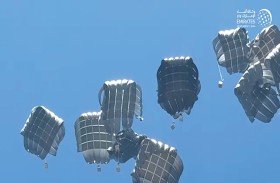 الإمارات تنفذ الإنزال الجوي الـ61 للمساعدات ضمن عملية طيور الخير وتُدخل 20 شاحنة غذائية إلى غزة