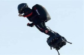 سقوط مروع  للرجل الطائر من ارتفاع 15 مترا