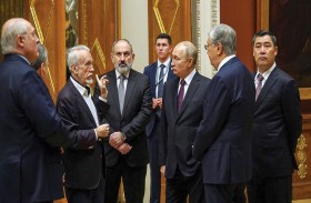 خواتم ذهبية هدية من بوتين لحلفائه