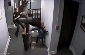 المجرم فر من المحكمة والشرطي واجه نهاية مؤلمة