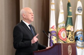 تونس: ما حقيقة قيام الرئيس بانقلاب ناعم؟