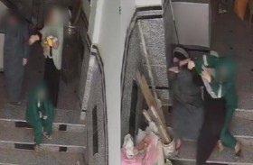 فيديو لامرأة تضرب وتسحل حماتها