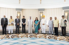 نهيان بن مبارك يستقبل وفدا برلمانيا متعدد الأحزاب من الهند