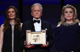 سعفة ذهبية فخرية لمايكل دوغلاس 