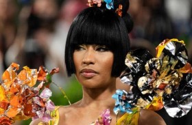 القبض على المغنية نيكي ميناج بسبب الحشيش