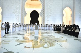 مركز جامع الشيخ زايد الكبير يعزز قيمة التطوع خلال شهر رمضان المبارك