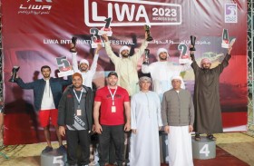 مهرجان ليوا الدولي يواصل منافساته اليوم مع تحدي الصيد بالصقور