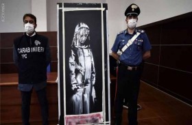 إيطاليا تعيد إلى فرنسا عملا مسروقاً لبانكسي 