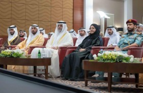 ولي عهد الشارقة يشهد حفل تكريم رعاة وشركاء مدينة الشارقة للخدمات الإنسانية