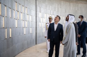 خليفة بن طحنون يستقبل رئيس قيرغيزستان في واحة الكرامة