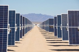 الإمارات .. مكانة عالمية في تعزيز مزيج الطاقة والحد من الانبعاثات الكربونية