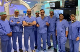 مدينة الشيخ شخبوط الطبية تنجح في زراعة نوع جديد من أجهزة تنظيم ضربات القلب الخالية من الأسلاك لمريض إماراتي