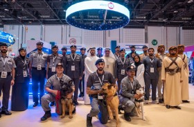 زايد بن حمد يزور جناح شرطة أبوظبي في المعرض الدولي للصيد والفروسية 2025