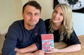 يمضي حياته في الادعاء بأن اسمه هاري بوتر