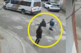 فيديو صادم لسرقة ودهس سيدة في الشارع