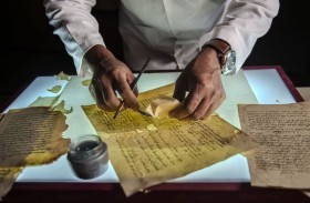 مكتبات الشارقة تحتفي بالمخطوطات القديمة