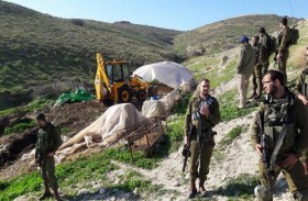 زوجان فلسطينيان يترقبان قرار طردهما من منزلهما لصالح مستوطنين 