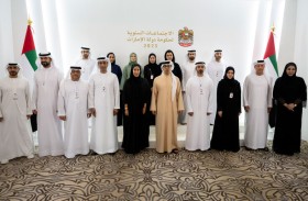 منصور بن زايد يطلق المنصة الوطنية للتوازن بين الجنسين بمشاركة الحكومات المحلية