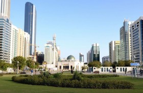 دائرة البلديات والنقل ممثلة ببلدية مدينة أبوظبي تحث شركات هدم المباني على توفير بيئة عمل آمنة في المواقع 