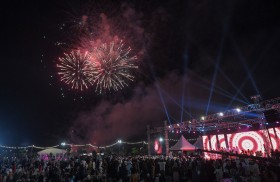 التواجد البلدي- مدينة خليفة يسعد السكان بفعاليات احتفالية متألقة احتفاء بعيد الاتحاد الـ 51