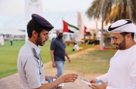 شرطة أبو ظبي تشارك في تأمين  مهرجان «ليوا للتمور » بالظفرة