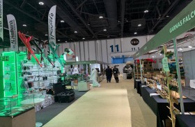 «أبوظبي الدولي للصيد والفروسية».. كاميرات ذكية وأجهزة تتبع تعزز رياضة الصقارة