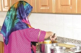 خادمة تضع قاذورات في أطعمة أسرة كفيلها