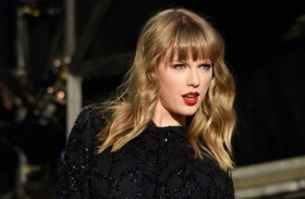 تايلور سويفت مُمتنة وتوجه رسالة لممرضة