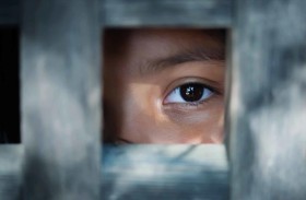 تحرير فتاة من عصابة 