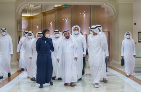 حاكم الشارقة يستقبل نورة الكعبي ووفد دائرة الثقافة والسياحة بأبوظبي