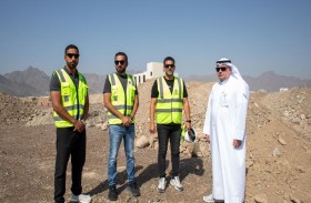 كهرباء الشارقة تواصل جهودها لإنجاز شبكتي الكهرباء والمياه في منطقتين بخورفكان