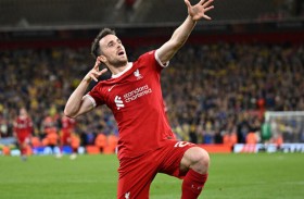 ليفربول يستعيد توازنه ومرسيليا يواصل نزيف النقاط 