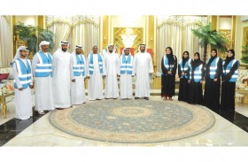 فريق  «شكراً لعطائك» التطوعي يمنح  سالم بن ركاض القلادة الذهبية