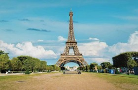 كيف يتفاعل برج إيفل مع درجات الحرارة؟ 