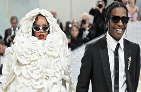 سخرية واسعة من ملابس ريهانا في « ميت غالا »