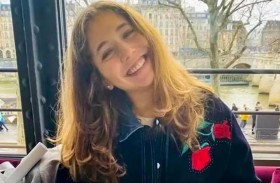 تمثال يقتل مديرة دار أزياء بطريقة مروعة