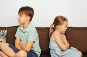 غيرة الأخوة.. دليل الوالدين للتعامل معها