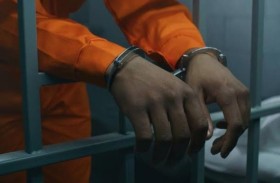 احتجز زوجته وأطفاله السبعة 20 عاماً